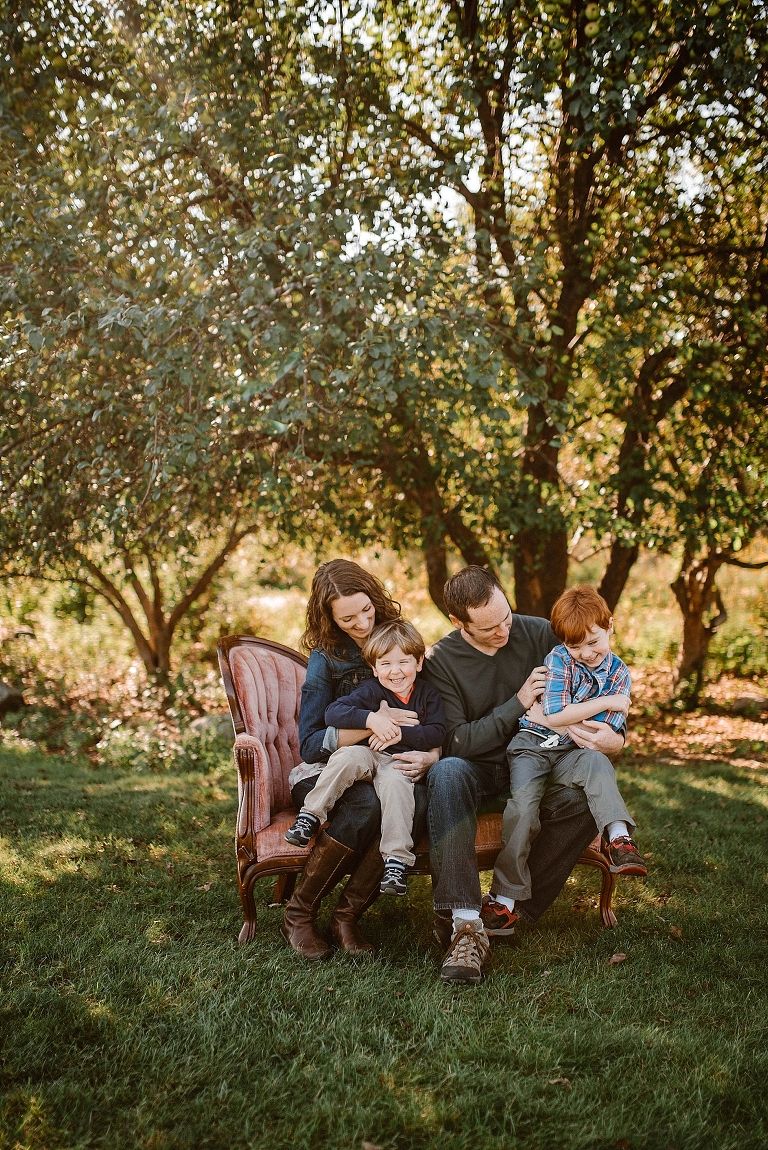 minneapolis-fall-family-photographer-010