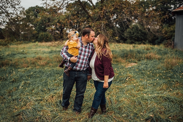minneapolis-fall-family-photographer-037